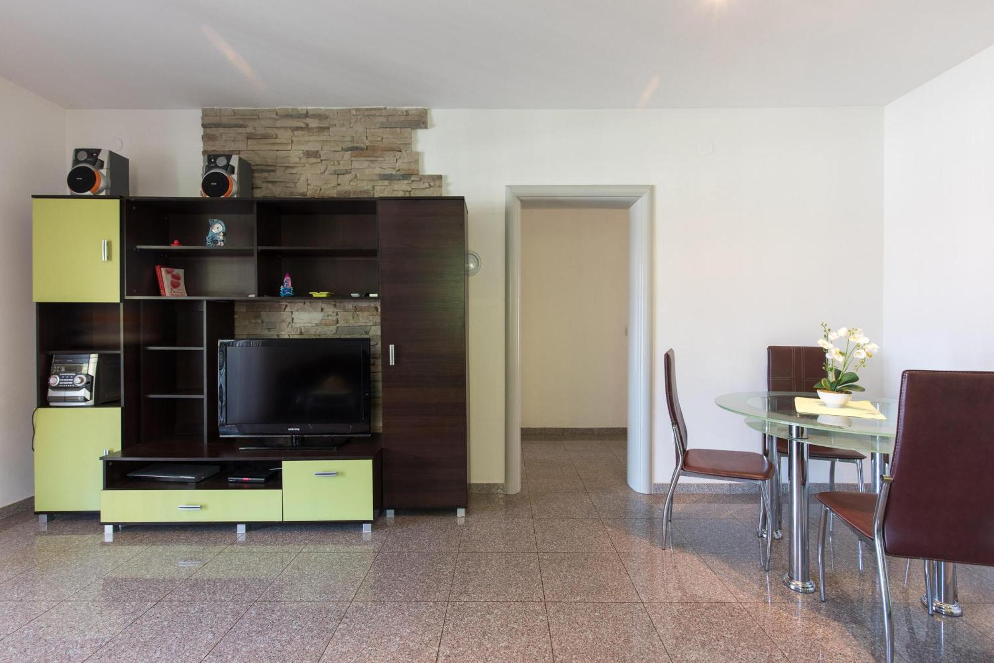 Holiday Home Ore Malinska Luaran gambar